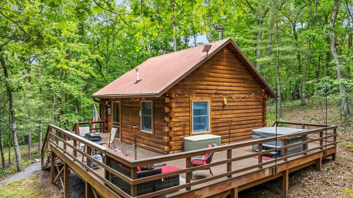 Berkeley Springs Cabin | Mallard Creek Cabin - Classic Escape!