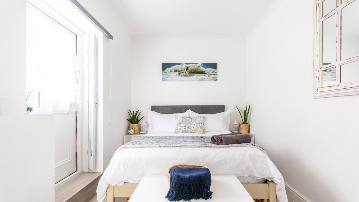 Kalk Bay Apartment | Mallom at Dalebrook tidal pool