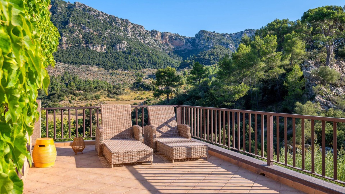 Orient House | Mallorcan dream house with mountain views, private terrace and Wifi