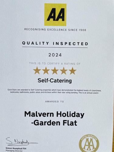 Malvern Apartment | Malvern Holiday- Garden Flat