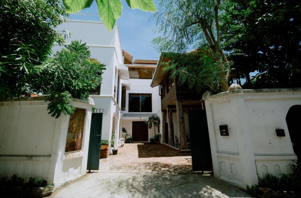Old City Villa | Mammoth Art Studio Pool villa in old city