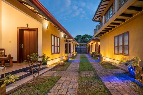 Negombo Hotel | Mandavilla Airport Transit Hotel