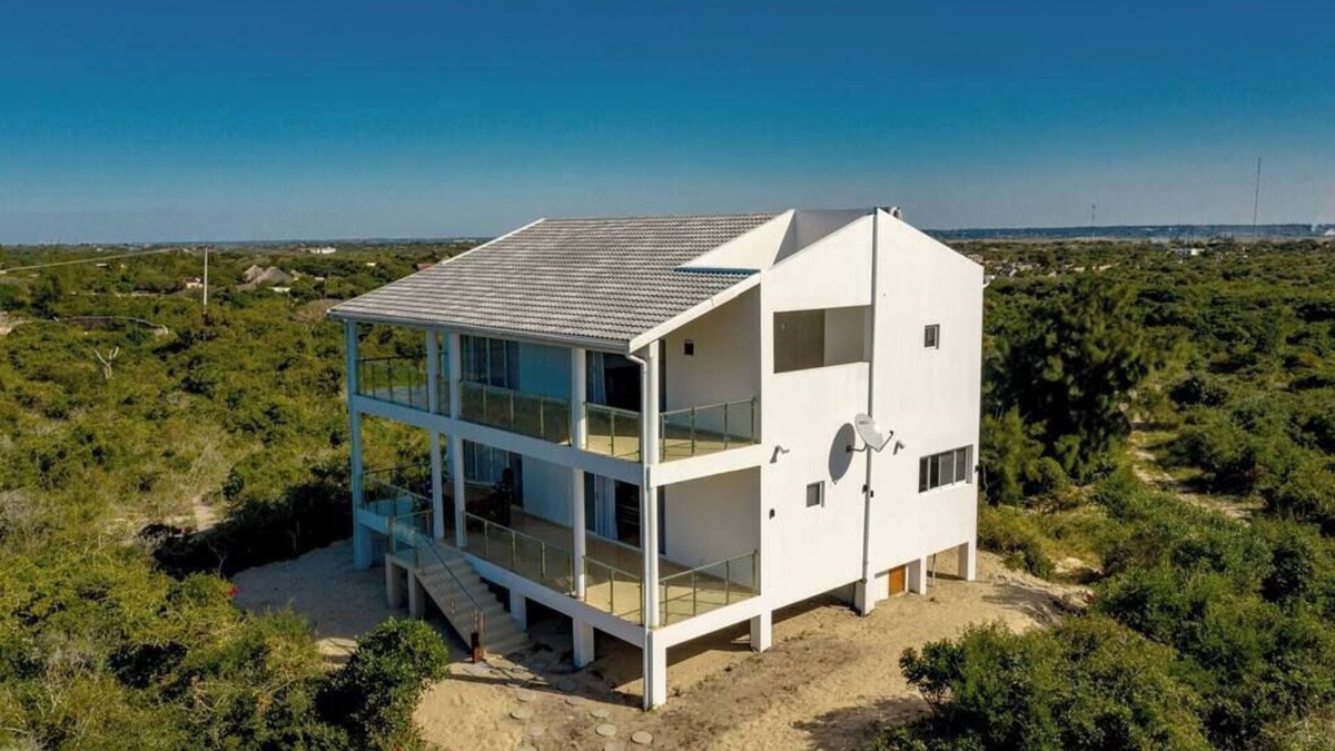 Marracuene House | Mandowa Beach Forest & Cottages - B