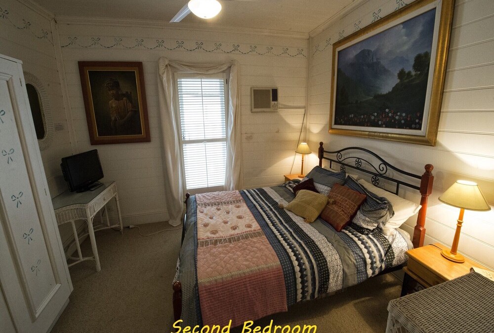 North Yunderup House | Mandurah Riverfront Holiday Rental - Own Mooring