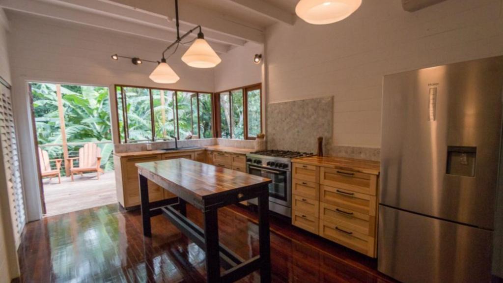 Nelly Bay House | Mango Treehouse, Mango Parkway, Nelly Bay
