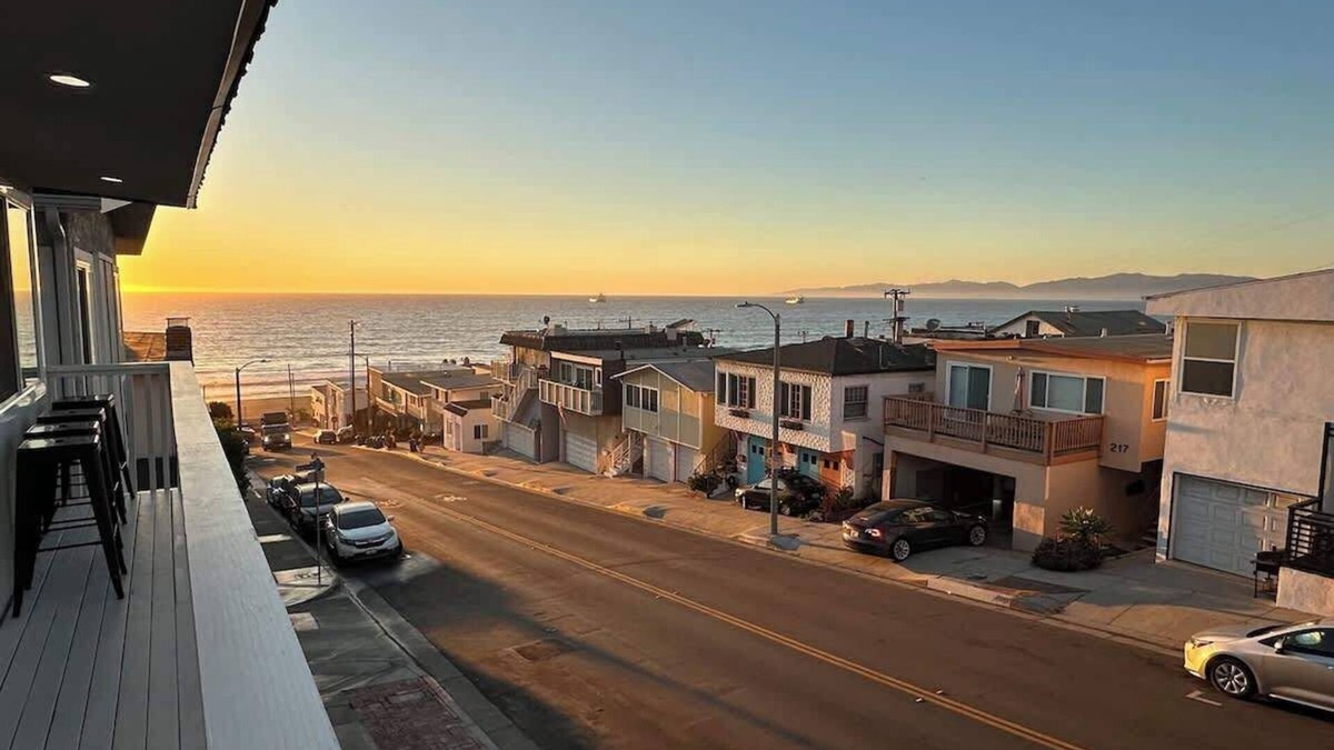 El Porto Apartment | Manhattan Beach Modern Panoramic Sea View