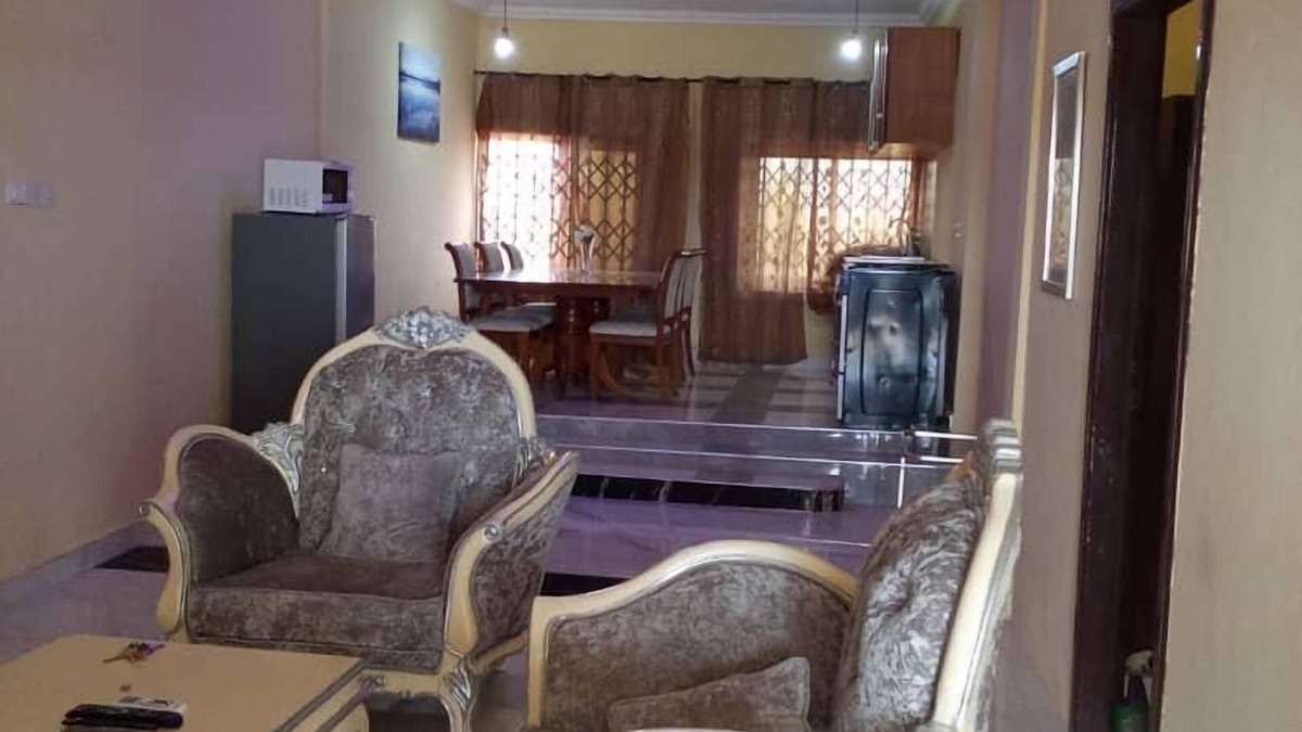 Mankessim House | Mankessim-5Bedroom-4Bathroom-6Beds-Parking