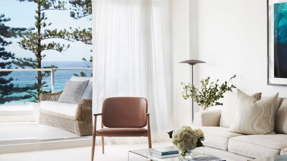 Manly Apartment | Manly Luxe is as close to Manly Beach as you can possibly be without sleeping on the sand itself!
