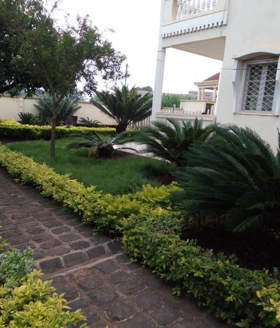 Bafoussam House | MANOIR DES PRINCESSES BAFOUSSAM