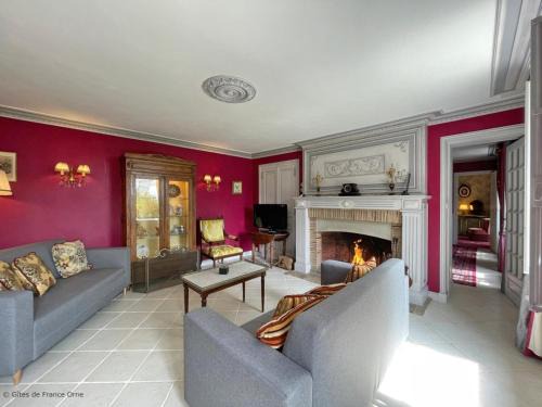 Saint-Pierre-des-Loges House | Manoir enchanteur avec jardin privé et animaux acceptés - FR-1-497-180