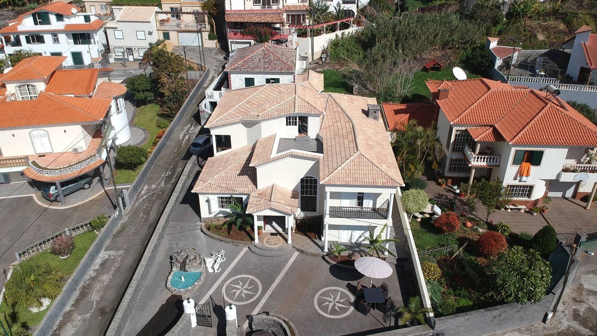 Prazeres House | Mansion Almond - Sea, sun and a charming refuge!