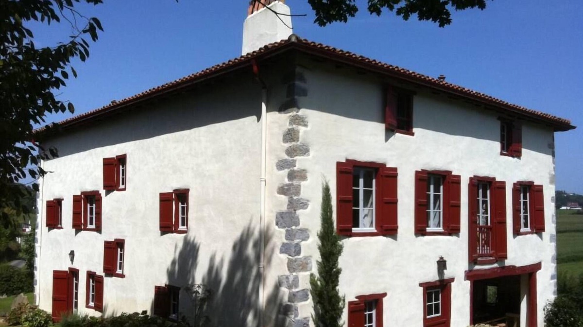 Saint-Pee-sur-Nivelle House | Mansion BASQUE PRIVATE POOL - TERRASSE - Saint pée sur nivelle