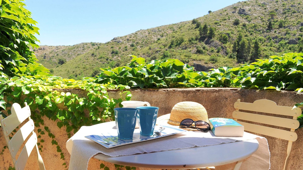 Castelnou House | Mansion - CastelnouHouse with character