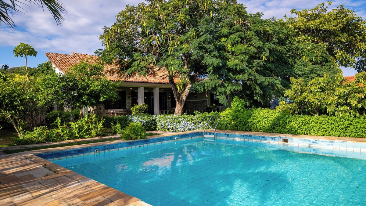 Cabo Frio House | Mansion on the Cabo Frio Canal with 6 Suites, Pool and Panoramic View