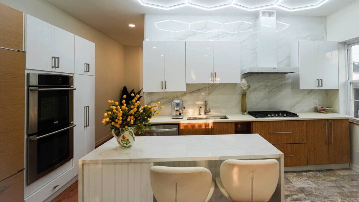 West New York Condo | Mansion Retreat -15 min to NYC w/Balcony views