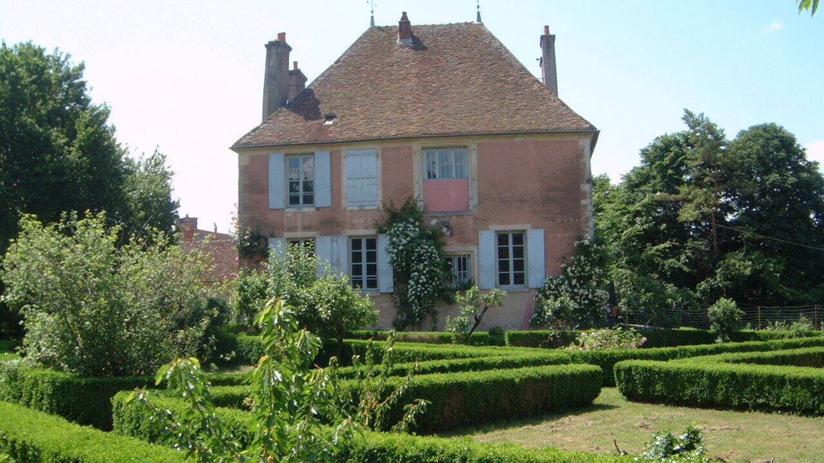 Entrains-sur-Nohain House | mansions - 5 rooms - 7/8 persons
