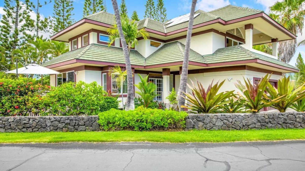 Kailua-Kona House | Manta Ray Manor - Oceanfront Gated Community, short walk to beach and town.