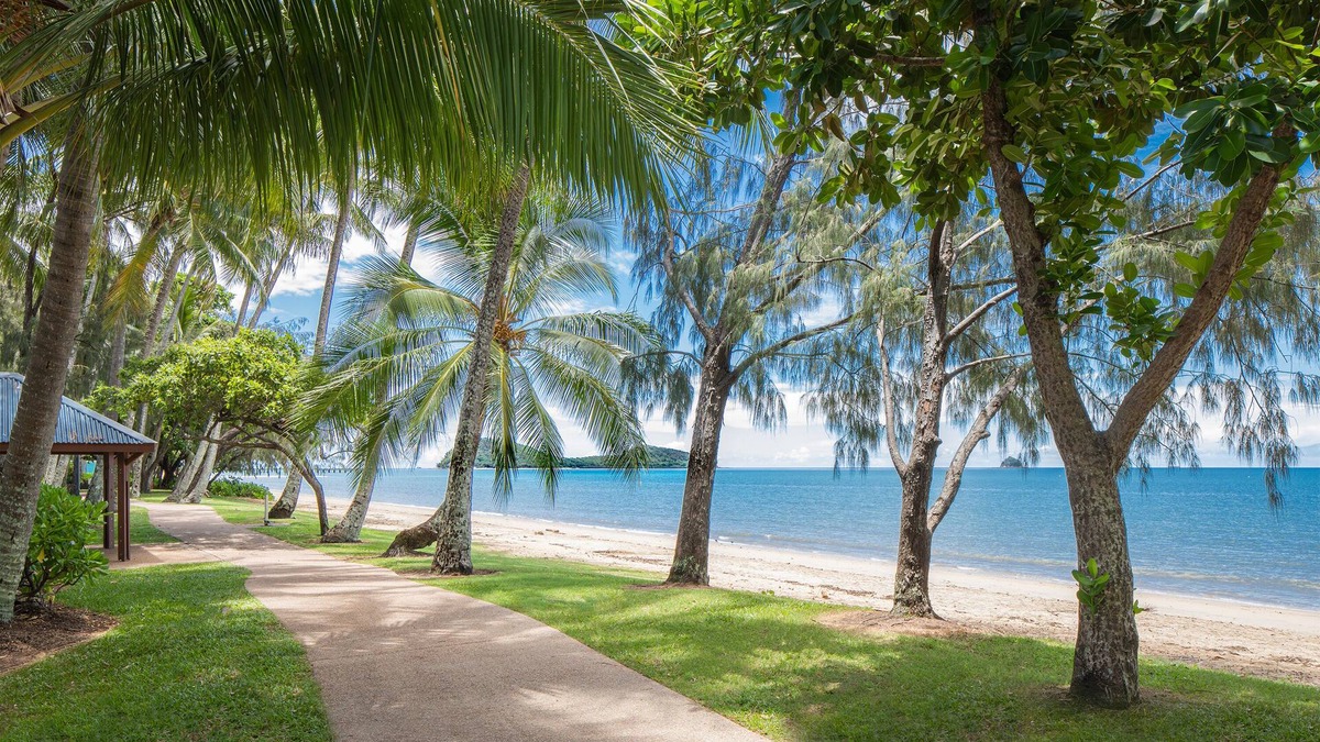 Palm Cove Hotel | Mantra Amphora