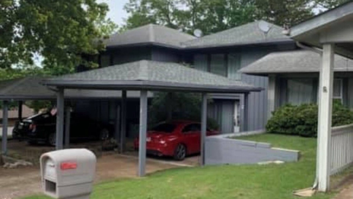 Hardy House | Many Moons Townhouse Heated Pool, Rivers, Lakes, and Golf Getaway