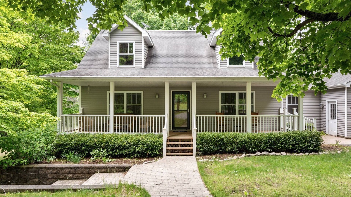 Maple City House | Maple City Farm | Pet Friendly