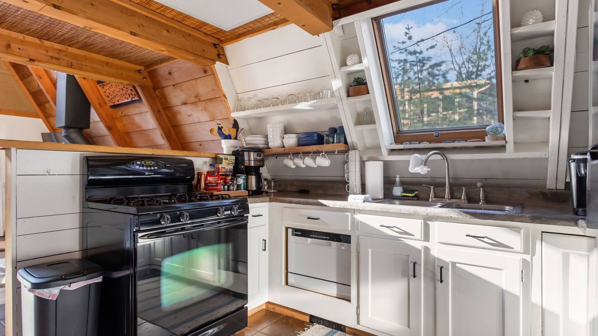 South Haven Cabin | Maple Haven, A-frame cabin, Beach Access