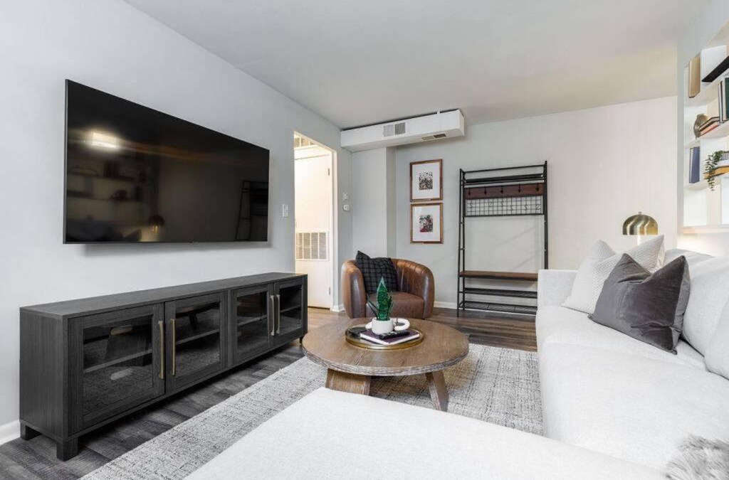 Maple Heights Apartment | Maple Heights Retreat