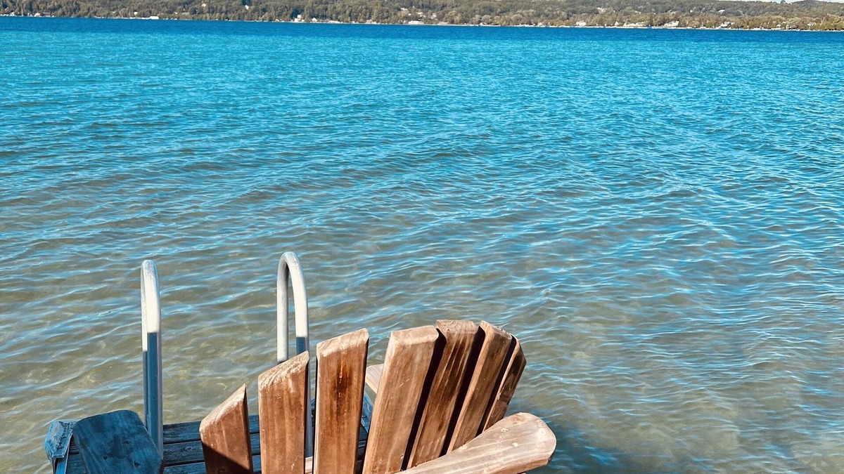 Beulah Cottage | Maple Nest Cottage-Carriage House- Crystal Lake