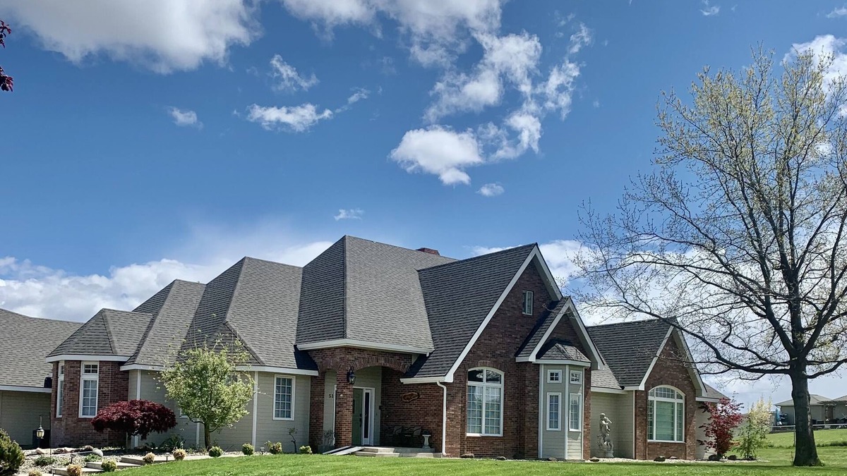 Selah House | Mapleway Manor, Indoor Pool, Jacuzzi, Sauna & Theatre Room