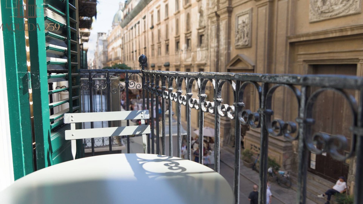Centro Storico Bed & Breakfast | Maqueda 259 - In Palermo's Lively Heart