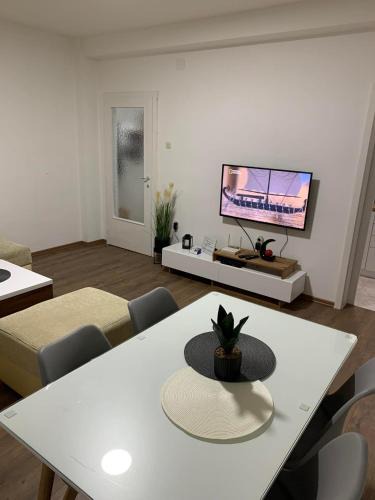 Kumanovo Apartment | Mar Lux