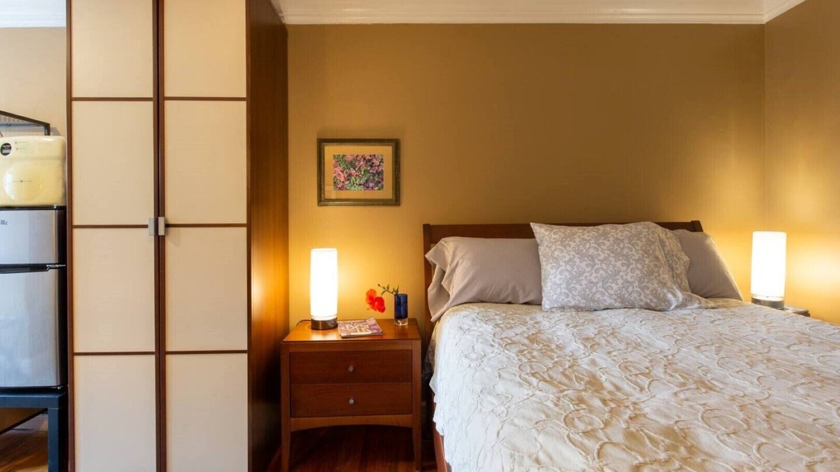 Mar Vista House | Mar Vista Suite of Private Entry,Patio & Spa Bath