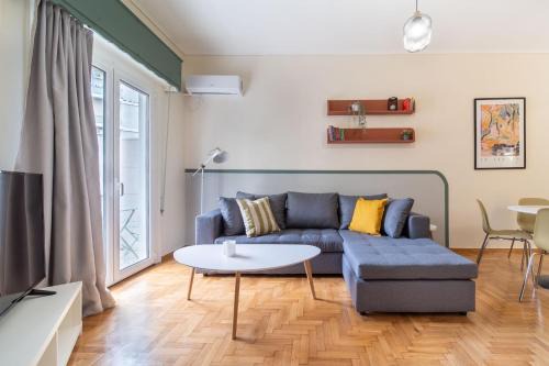 Omonia Apartment | Mar25 by Smart Cozy Suites - In the heart of Athens - 9 minutes from metro - Available 24hr