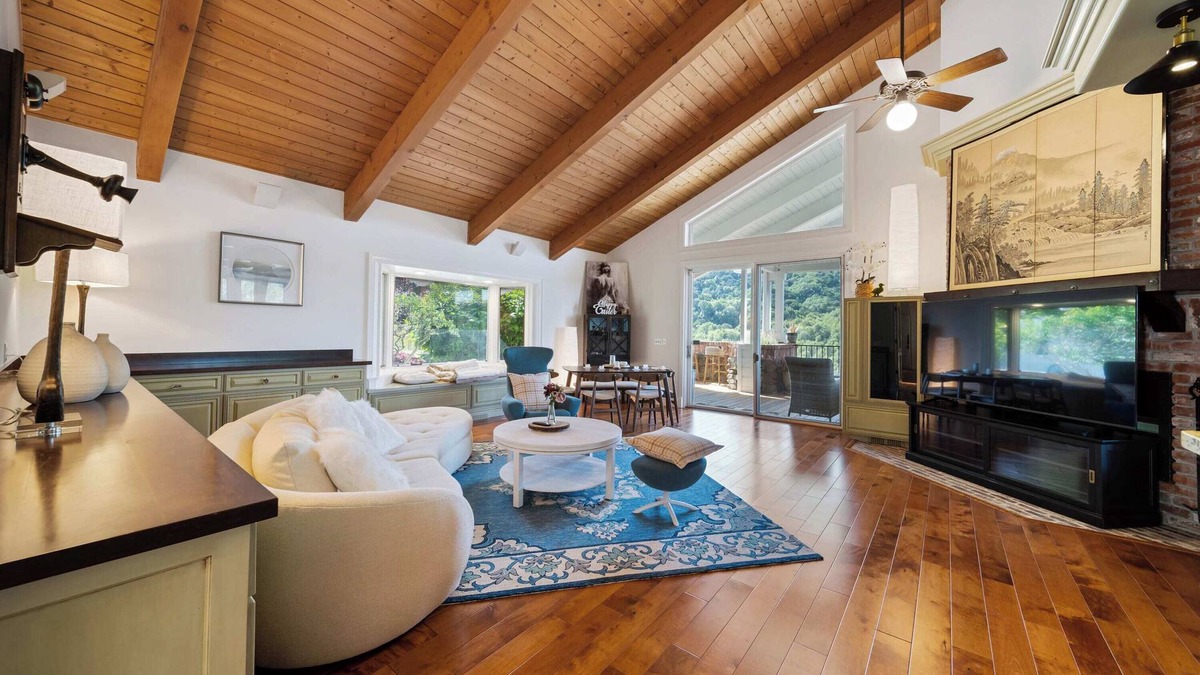 Moraga House | @ Marbella Lane - 3BR Charming Hillside Retreat