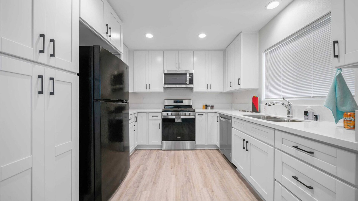 Westmont House | @ Marbella Lane - Modern Aesthetic 4BR Posh Home