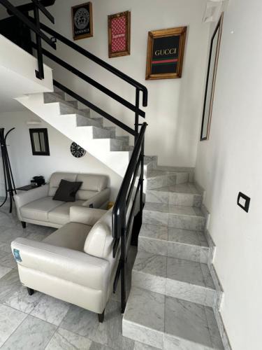 Prato Apartment | Marble apartment