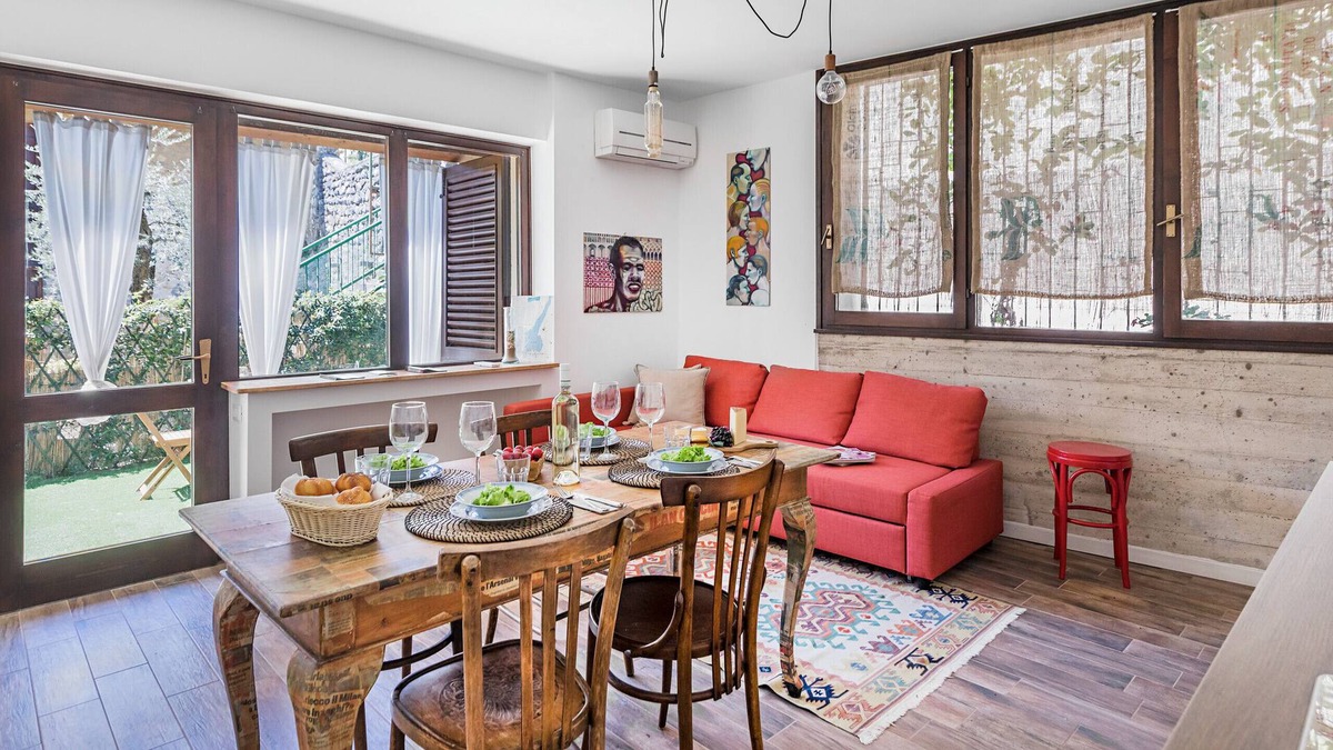 Crociale Apartment | Marconi 2 Apartment by Wonderful Italy