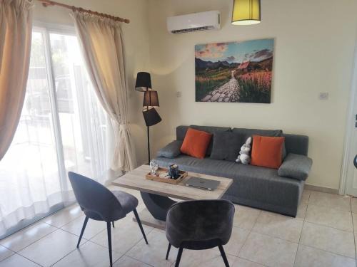 Universal Apartment | Marcos Home