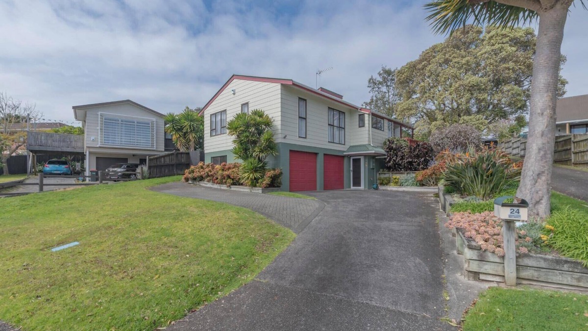 Bucklands Beach House | Marendellas Escape - Bucklands Beach Holiday Home