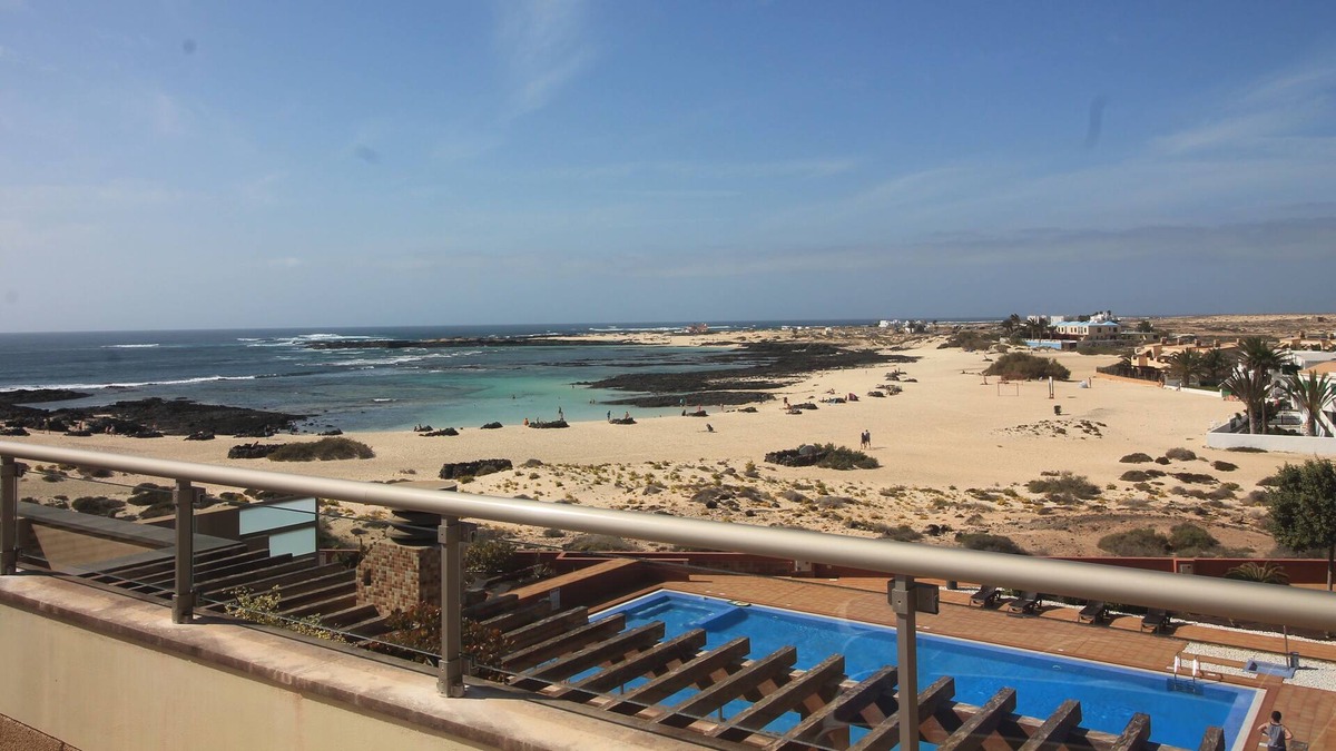 Los Lagos Apartment | Marfolin 29. El Cotillo Beach front 2 bedroom apartment with roof terrace. WiFi