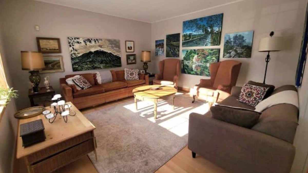 Margate House | Margate Homestead 'Art House' w/artist studio/views/beaches/golf/sp.retreat