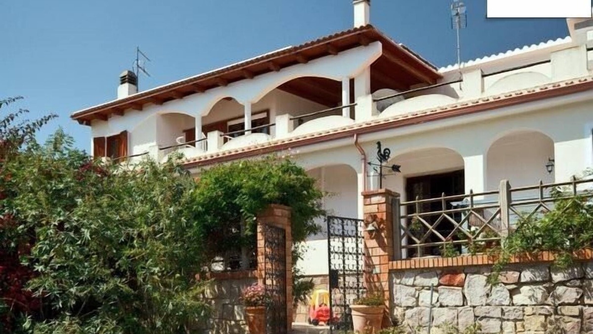 Su Forti Apartment | Margine Rosso Villa with garden 220 meters from the Poetto beach