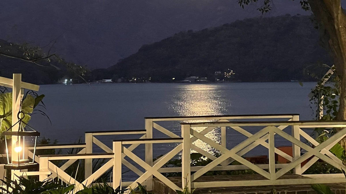 La Laguna Hotel | MARIA MARIA