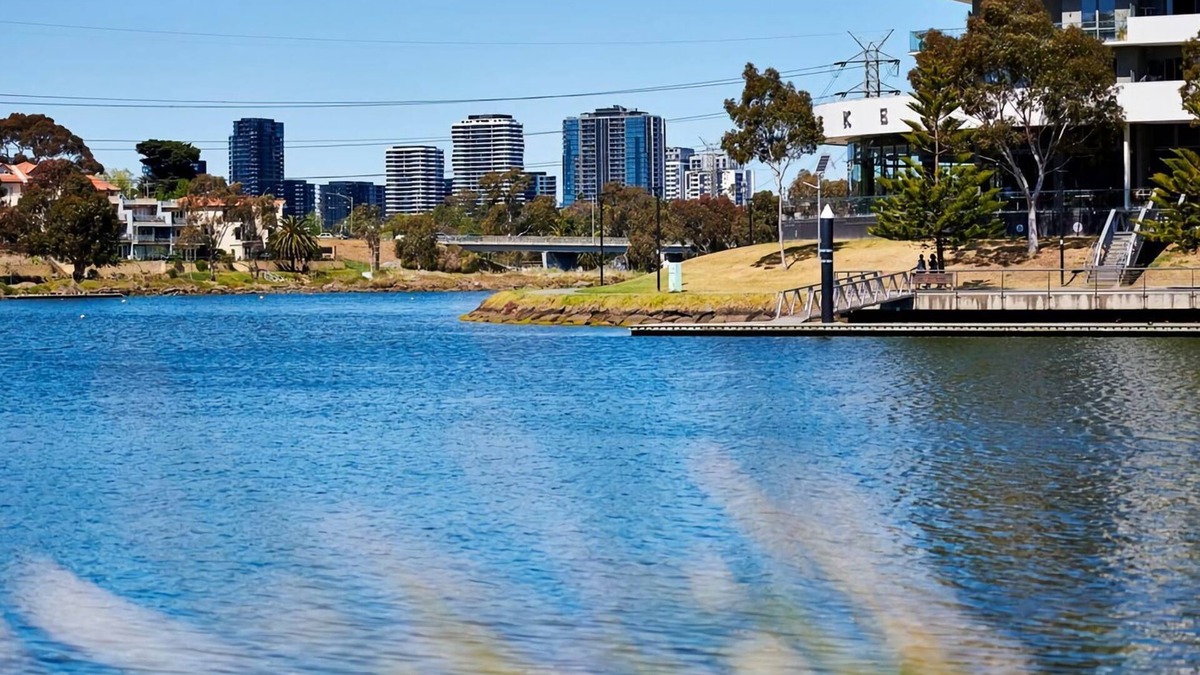 Maribyrnong Apartment | Maribyrnong Marvel Charm with Cityscape Bliss