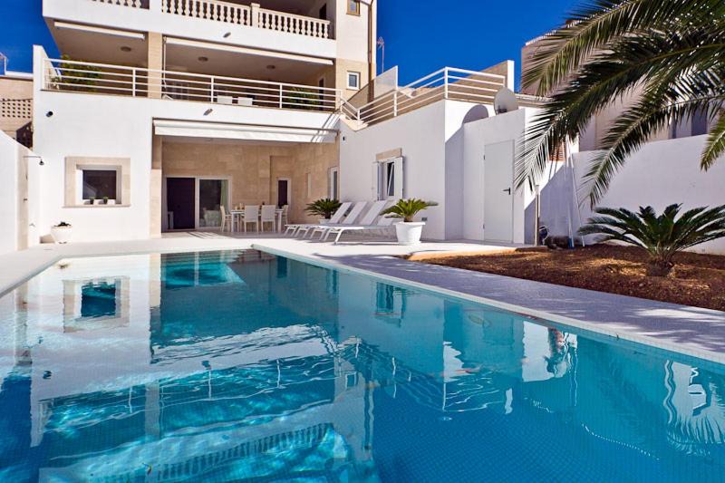 Colonia Sant Jordi Apartment | Marieta Bajos