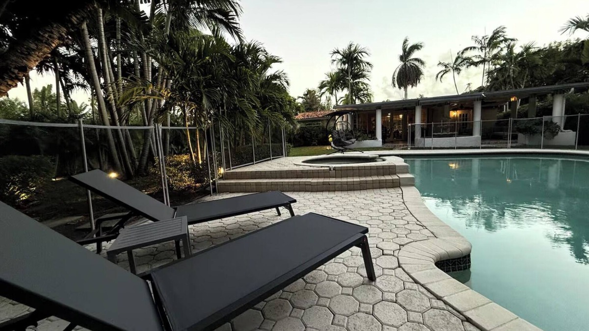 Northeast Miami House | Marilyn Monroe Waterfront Holiday House in Miami!