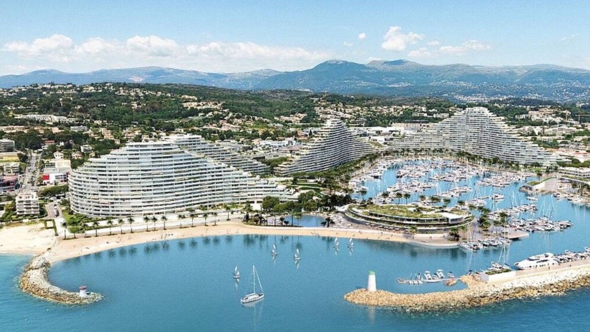 Villeneuve Loubet Beach Apartment | Marina Baie Des Anges. between Nice and Antibes Air conditioning and private parking