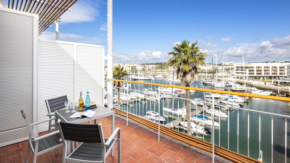 Lagos Apartment | Marina Bérrio - T1 Luxuriously Renovated in 2018, on Marina de Lagos