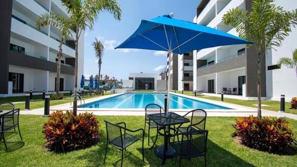 Villa Marina Condo | Marina Cerritos: Rooftop, Pools & Near Beach