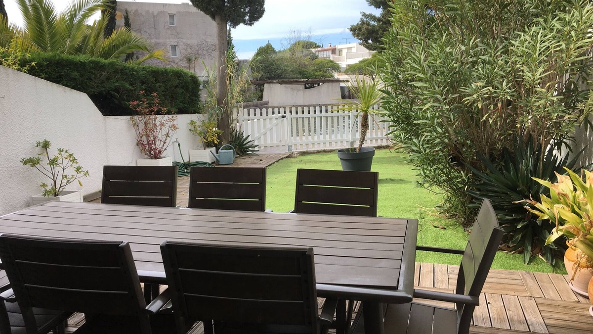 Le Grau-Du-Roi Villa | marina duplex port camargue 6/8 people + wharf and private garden
