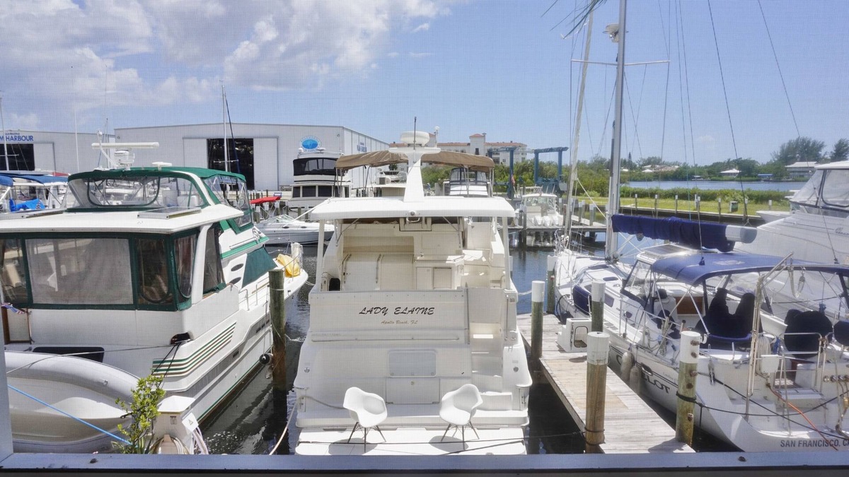 Englewood Villa | Marina One Bedroom Villa by RedAwning